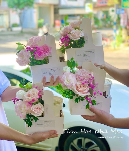 Cajita TO GO para bebidas y flores